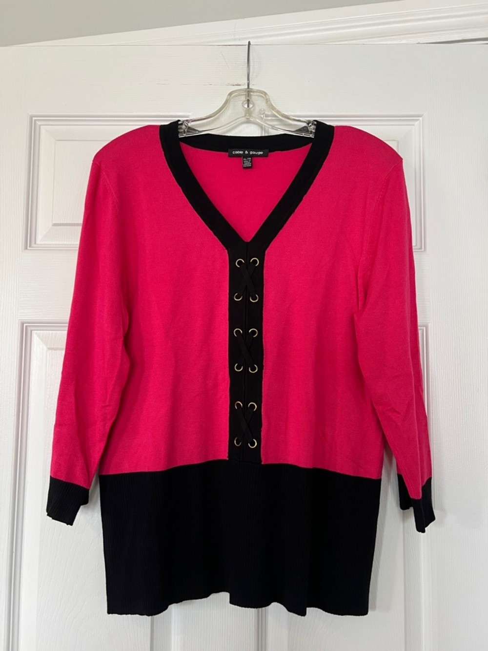 Cable & Gauge Hot Pink and Black Crewneck Top